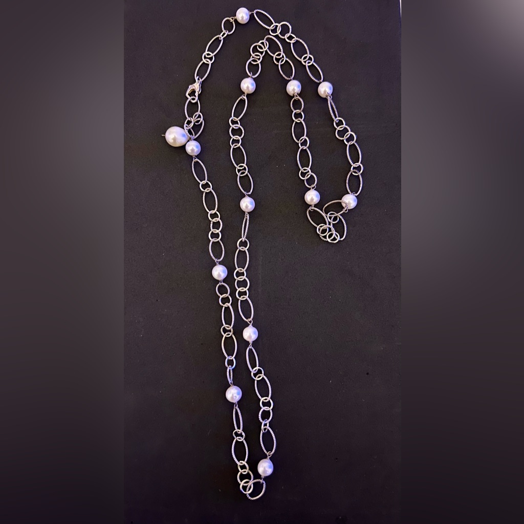Silver Tone And Pearl Necklace